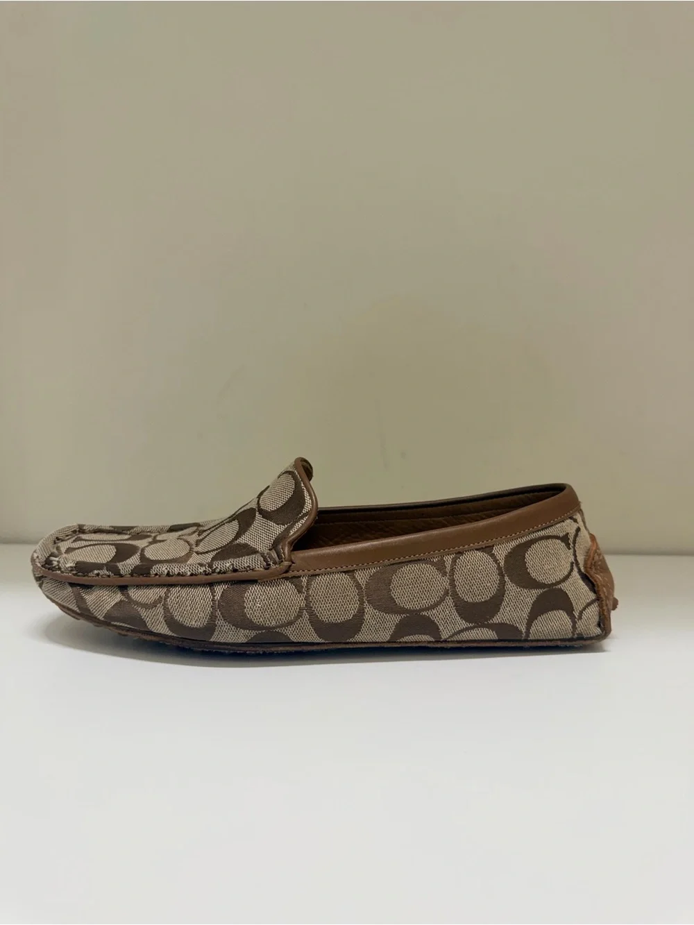 Coach Giselle Signature Driving Loafers Made in Italy Brown Tan Monogram Mocks